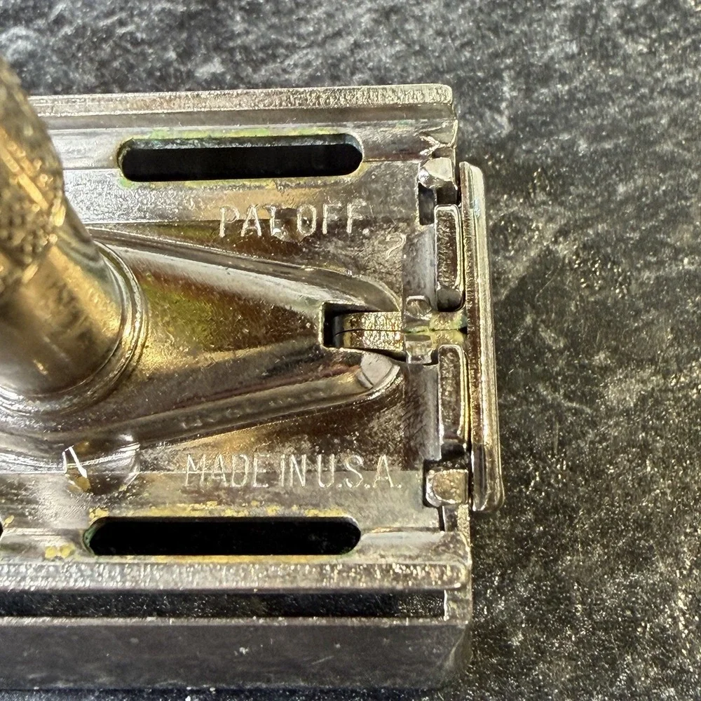 Vintage 1956 Gillette B2 TTO Flare Tip Super Speed DE Safety Razor